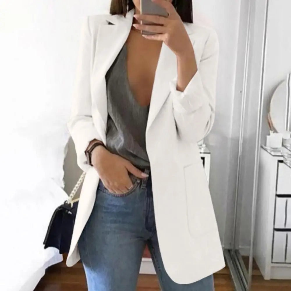 Elegant and comfortable women's blazer for all occasions