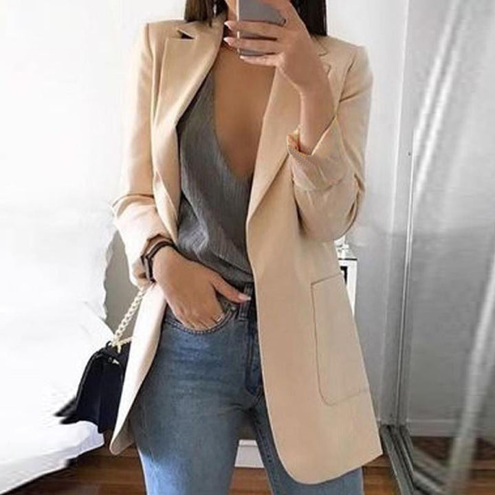 Elegant and comfortable women's blazer for all occasions
