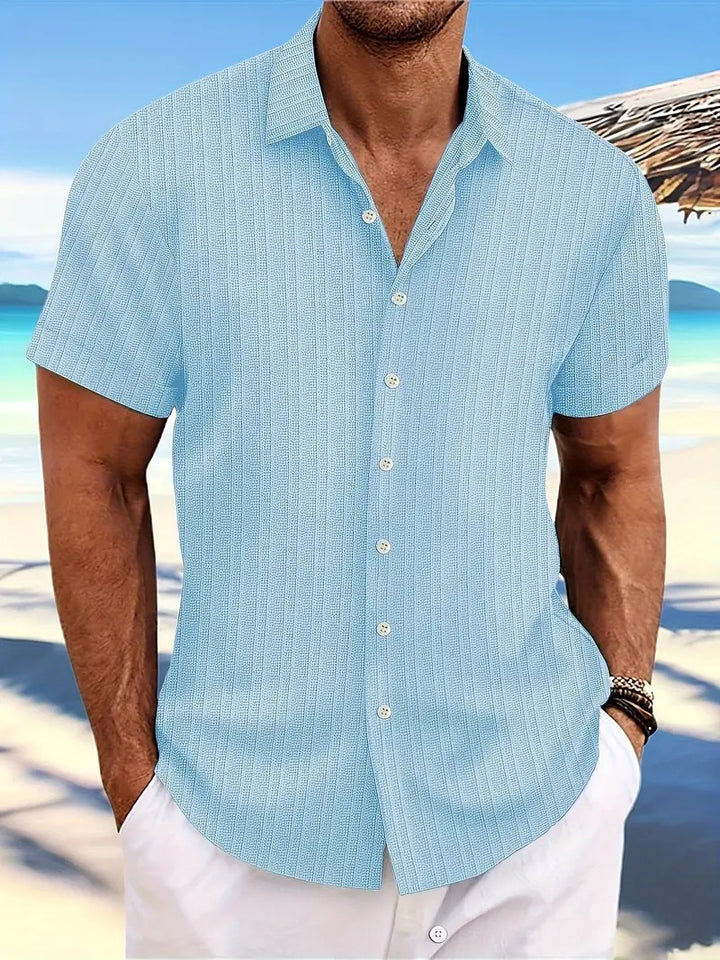 Short-sleeved summer shirt for men