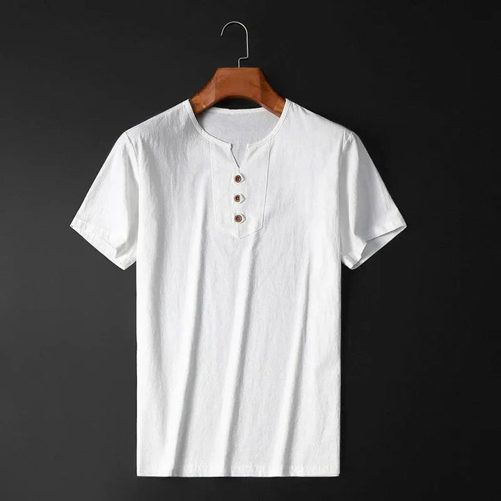 Light summer T-shirt in cotton/linen blend with sleek button closure