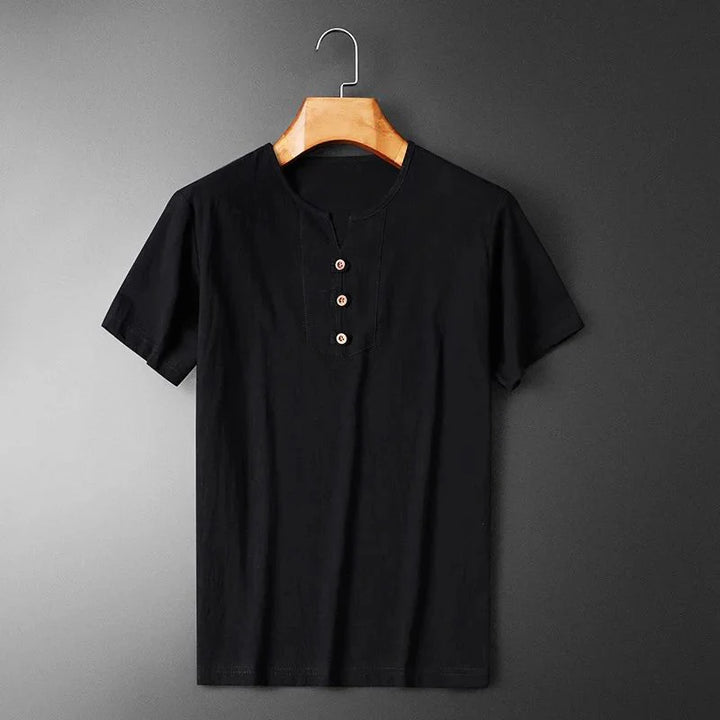 Light summer T-shirt in cotton/linen blend with sleek button closure
