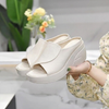 Kvinnelige Myke Wedge Sandaler