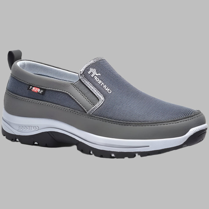 Light, breathable, slip-resistant outdoor shoes