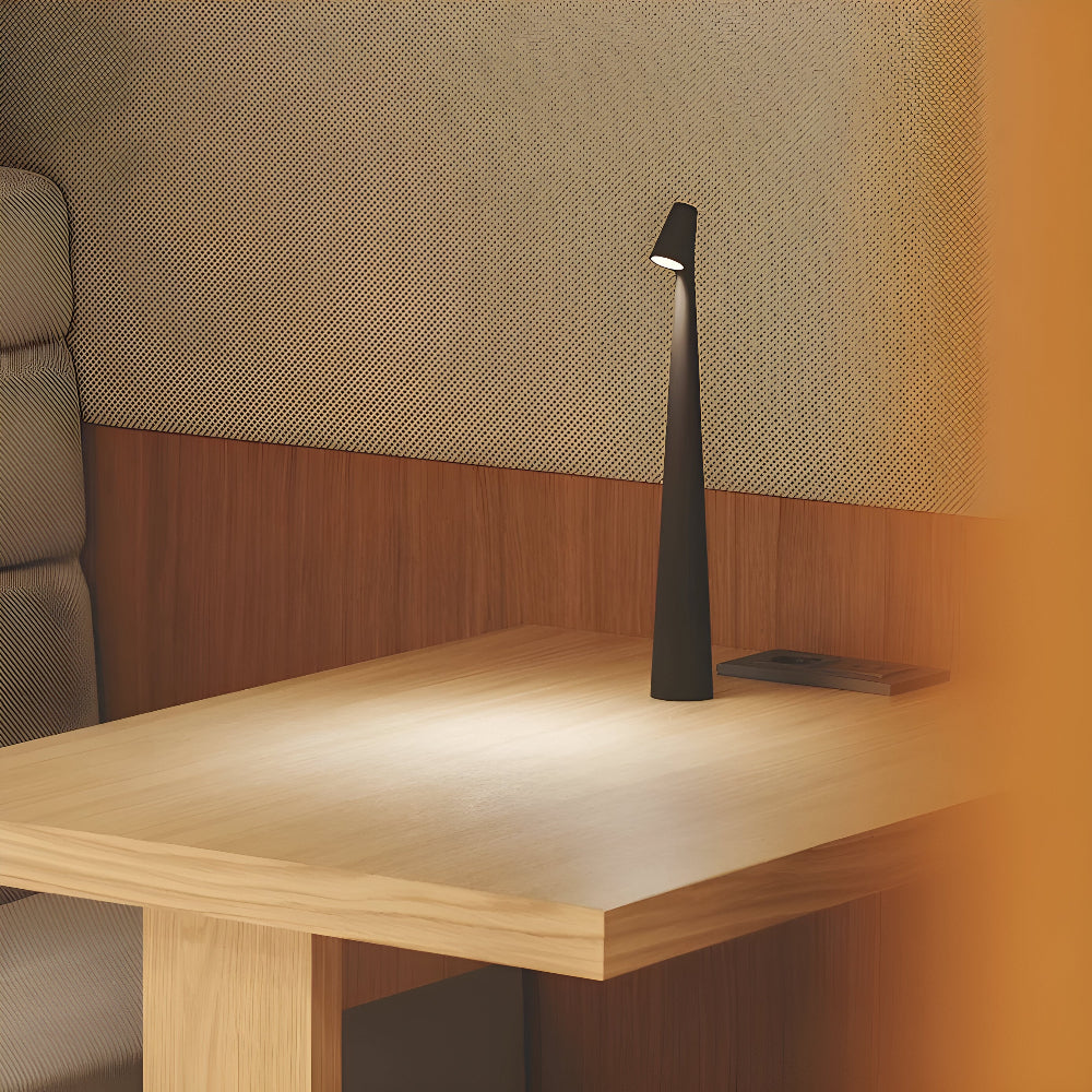 Trådløs LED-bordlampe | Lampe for stue og skrivebord | Moderne batteridrevet bordlampe | VivaLume