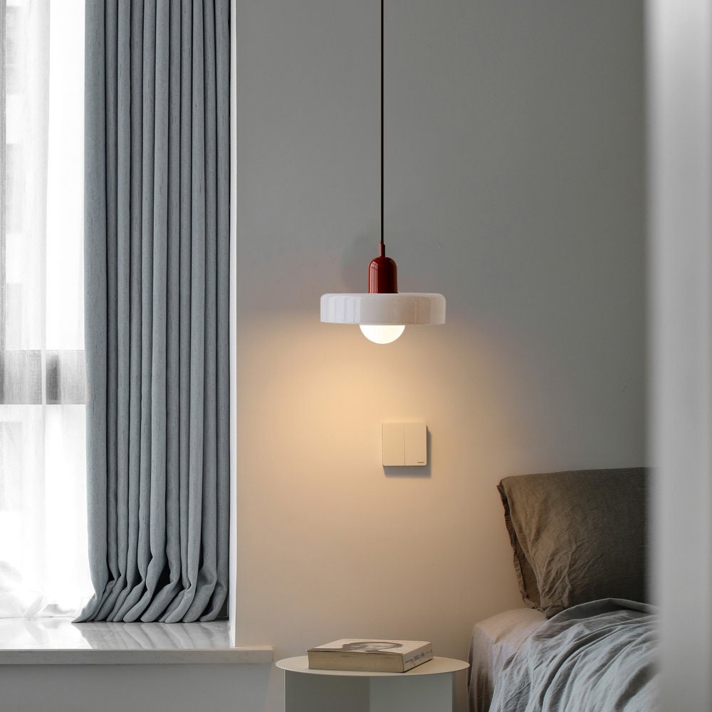 Fargerik Taklampe | Bauhaus-stil | Kunstnerisk Design