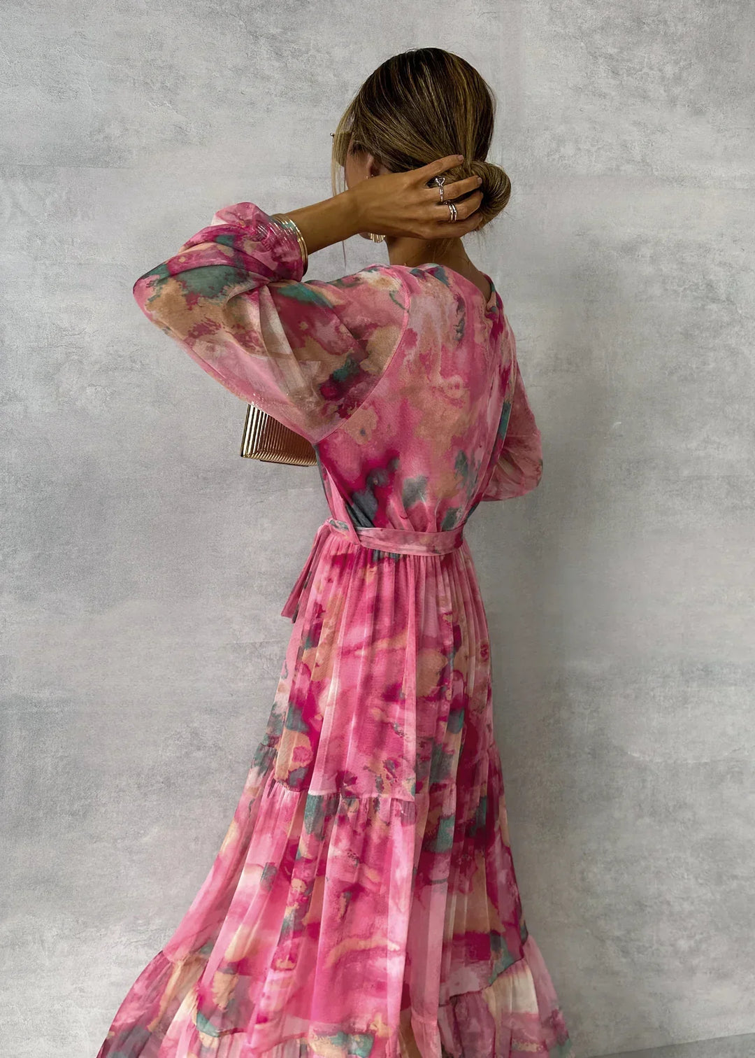 Long-sleeved Summer Dress in Modern Cut