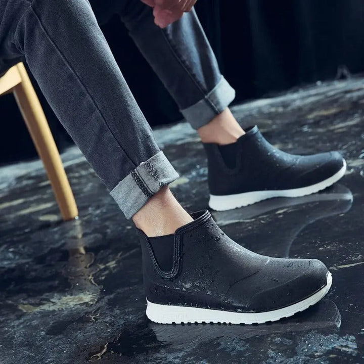 Leichte, strapazierfähige und wasserdichte Slip-On-Regenstiefel für Herren