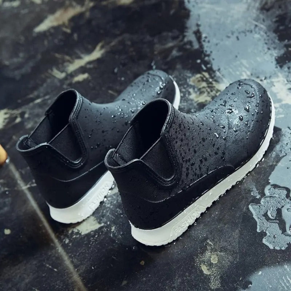 Leichte, strapazierfähige und wasserdichte Slip-On-Regenstiefel für Herren