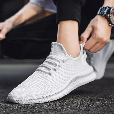Lightweight orthopedic men's shoes