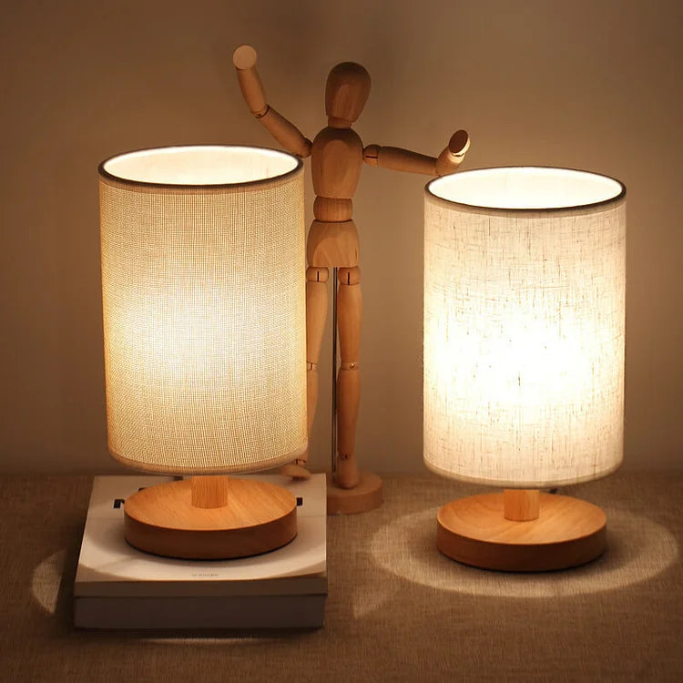 Moderne Trelampe til Nattbord | Dimbar & Fjernkontroll