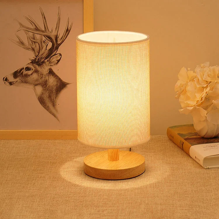 Moderne Trelampe til Nattbord | Dimbar & Fjernkontroll