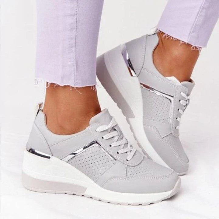 Airy Women's Sneakers with Ergonomic Comfort