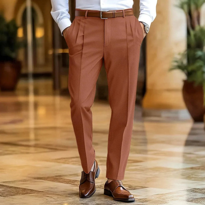 Summer pants in linen