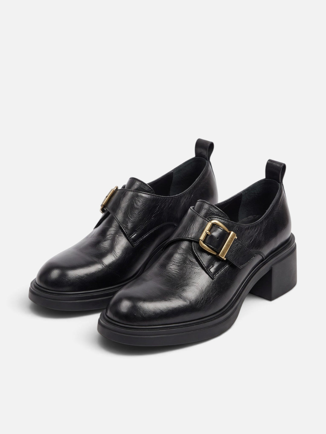 Loafers i skinn med spenne og blokkhæl til dame