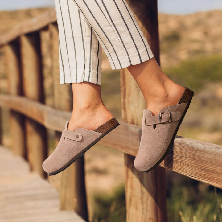 Orthopedic moccasin sandals with cork sole for women