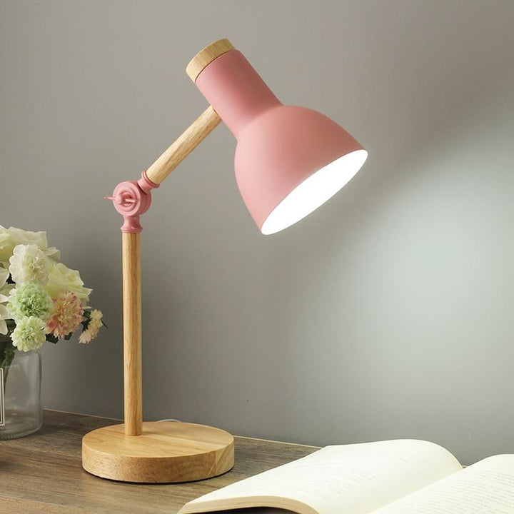 Skandinavisk Bordlampe i Tre - LumiNord
