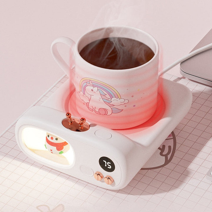 Søt koppvarmer med dyremotiv for kaffe og te