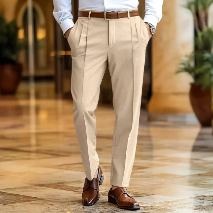 Summer pants in linen