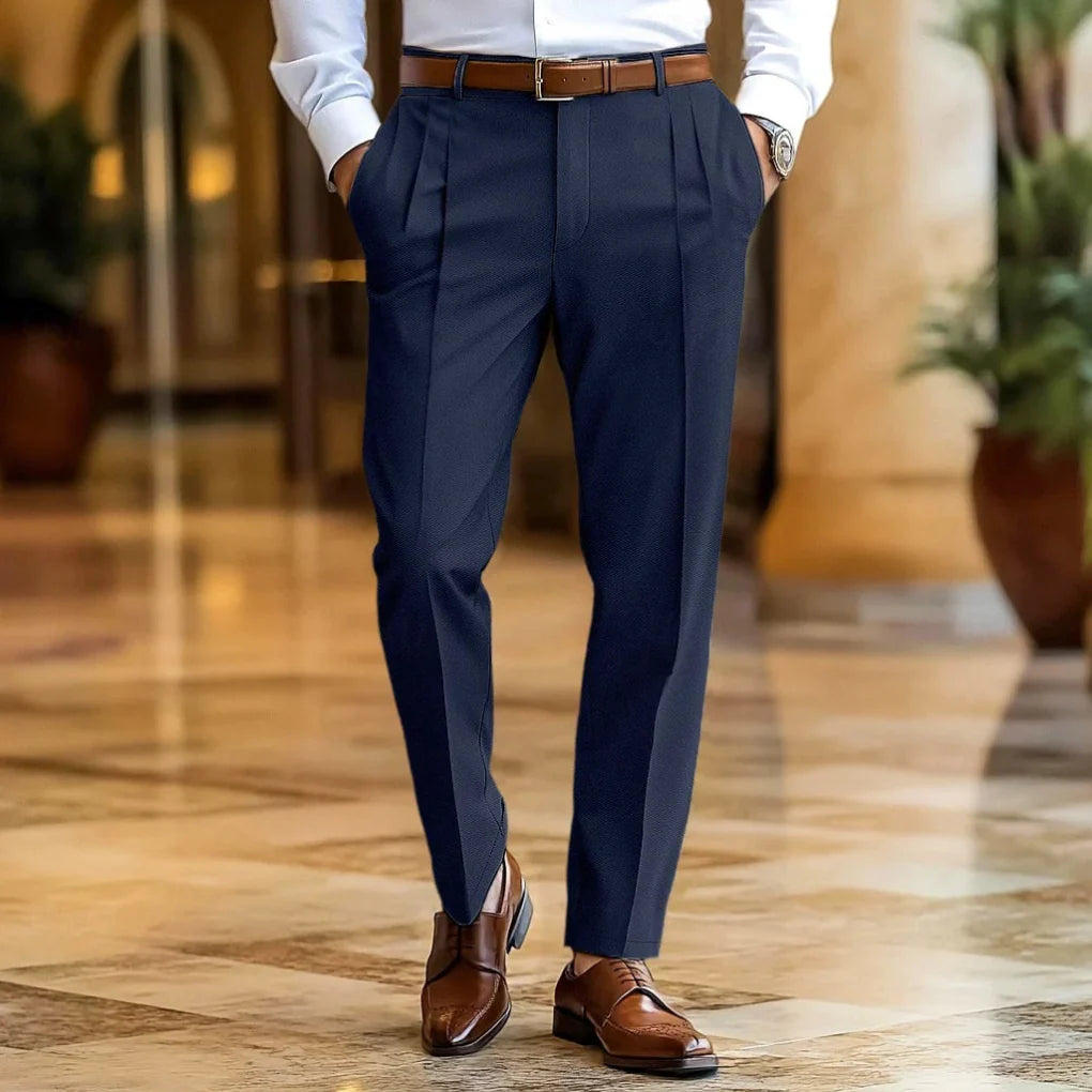 Summer pants in linen