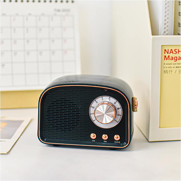 Sandsberg Retro Radio Bluetooth-høyttaler | Trådløs | Bærbar | Elegant lyd for hjemme og på farten