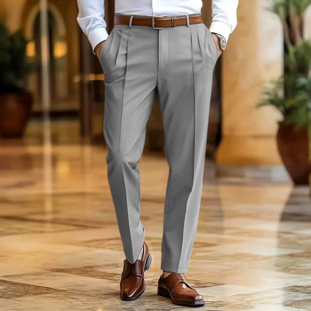 Summer pants in linen