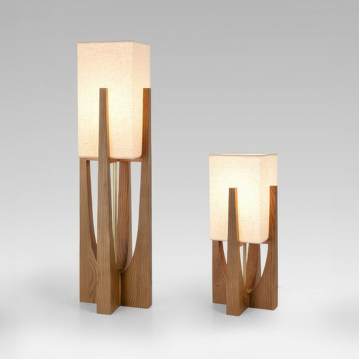 Gulvlampe i valnøtt | Minimalistisk og koselig
